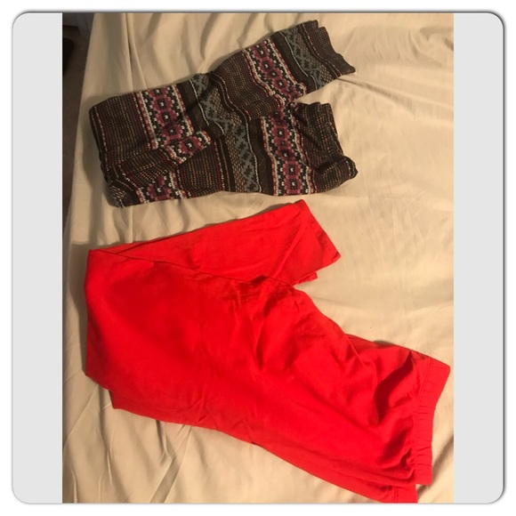 Pants - 🌼5/$14 -- 2 pairs of leggings